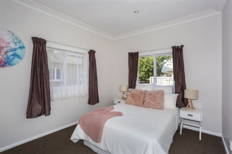 Photo of property in 18 Valley Road, Pukekohe, 2120