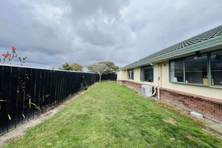 Photo of property in 30 Caroline Crescent, Highbury, Palmerston North, 4412