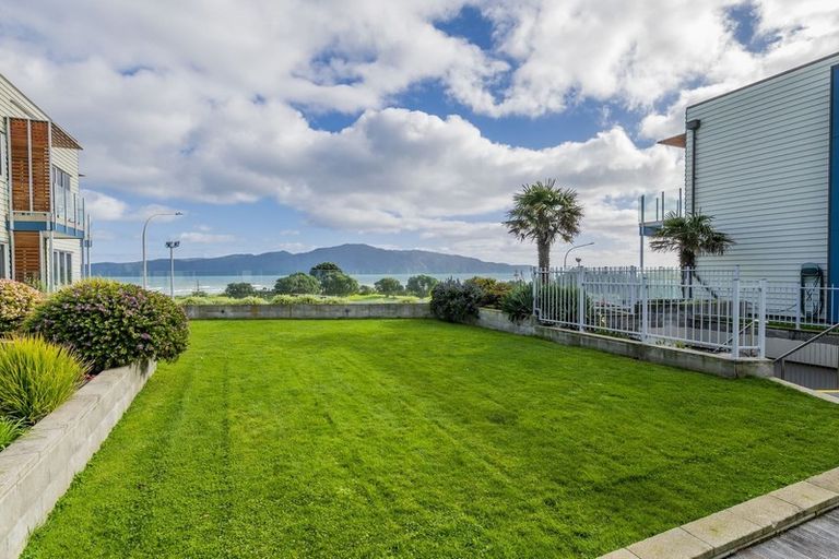 Photo of property in 13/4u Seaview Road, Paraparaumu Beach, Paraparaumu, 5032