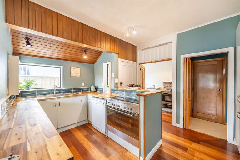 Photo of property in 51 Lincoln Avenue, Epuni, Lower Hutt, 5011