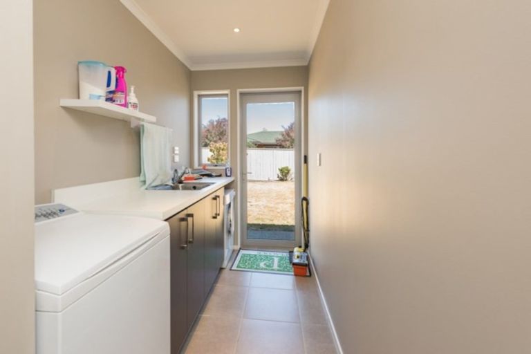 Photo of property in 15 Aratia Way, Richmond, 7020