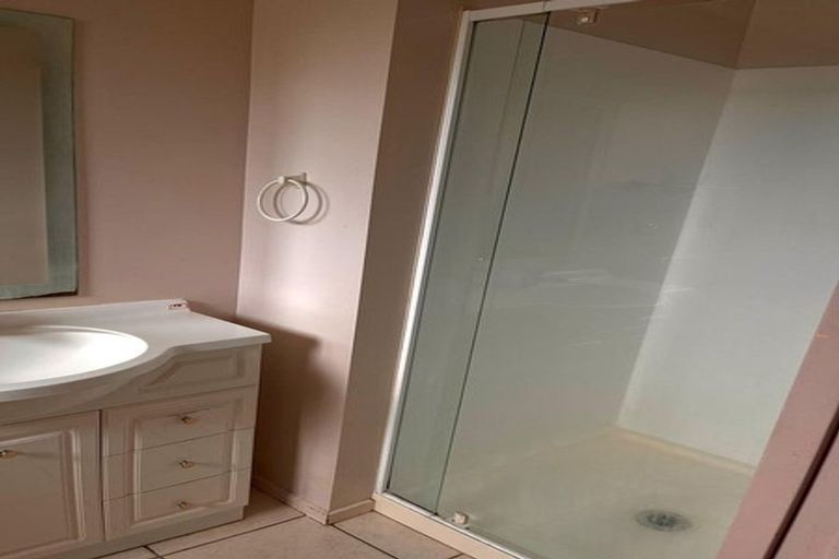 Photo of property in 23 Raphoe Road, Flat Bush, Auckland, 2019