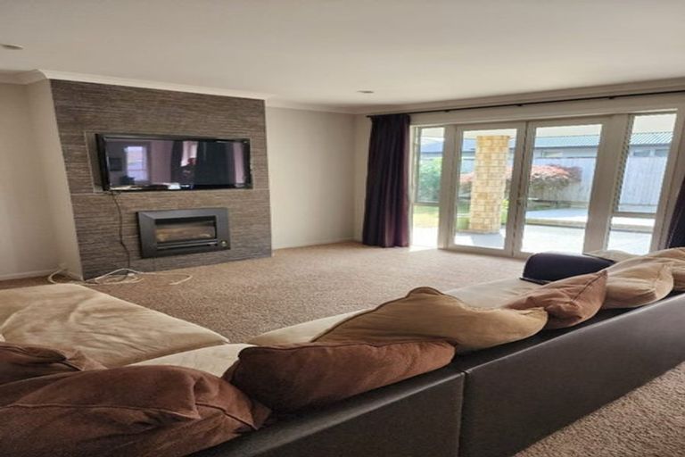 Photo of property in 6 Hampshire Court, Flagstaff, Hamilton, 3210