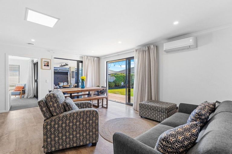 Photo of property in 10 Stevenson Drive, Papamoa, 3118