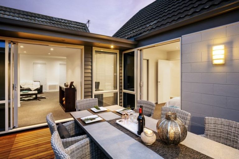 Photo of property in 5 Woodbank Street, Somerfield, Christchurch, 8024