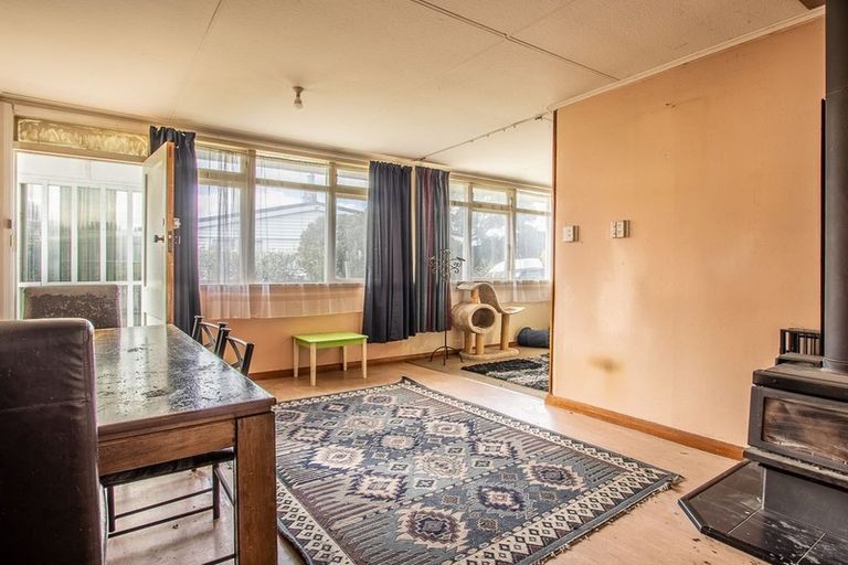 Photo of property in 9 Temuera Street, Otaki, 5512