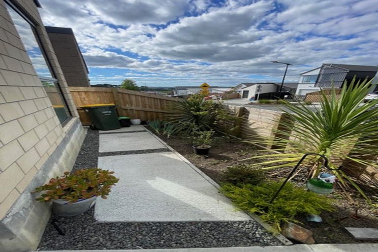 Photo of property in 57 Biokovo Street, Massey, Auckland, 0614