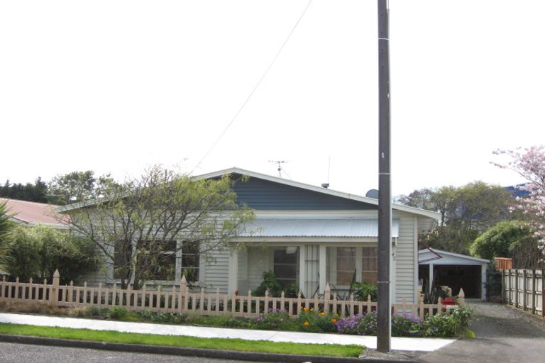 Photo of property in 42 Gaine Street, New Plymouth, 4310