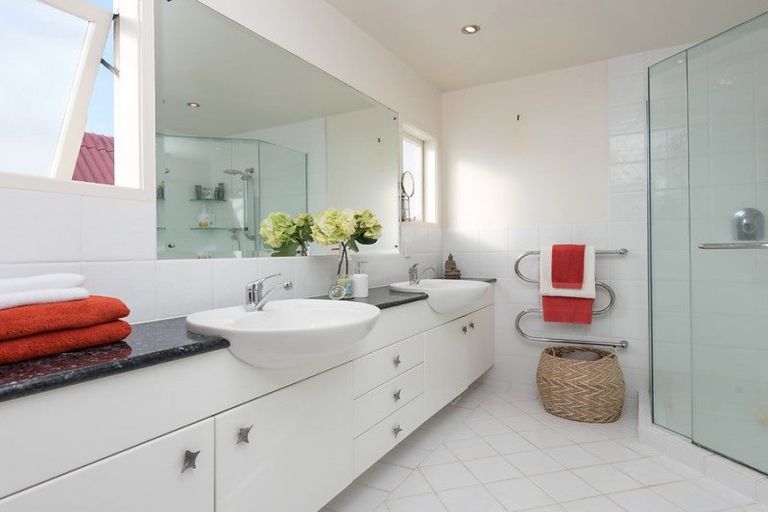 Photo of property in 59 Marine Parade, Mellons Bay, Auckland, 2014