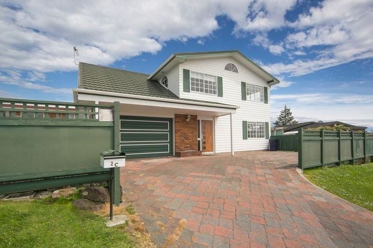 Photo of property in 2c Mason Street, New Lynn, Auckland, 0600