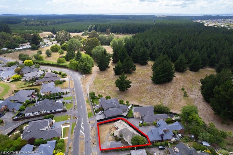 Photo of property in 58 Waitikiri Drive, Parklands, Christchurch, 8083