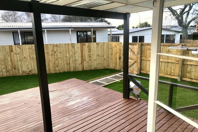 Photo of property in 30 Douglas Crescent, Fairfield, Hamilton, 3214