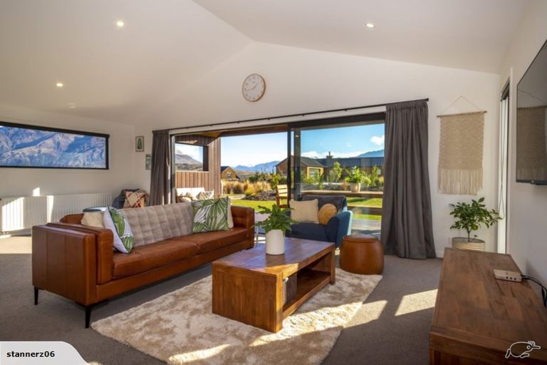 Photo of property in 39 Jacks Point Rise, Jacks Point, Queenstown, 9371
