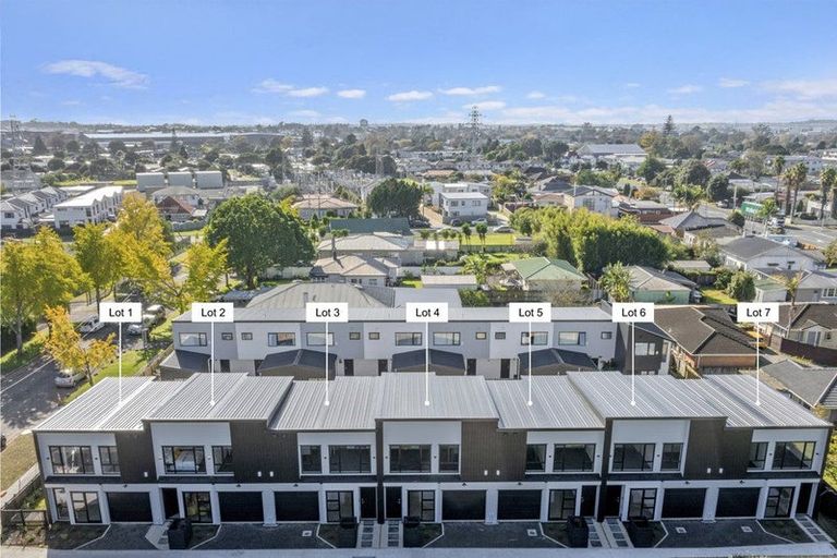 Photo of property in 3/12 William Street, Mangere East, Auckland, 2024