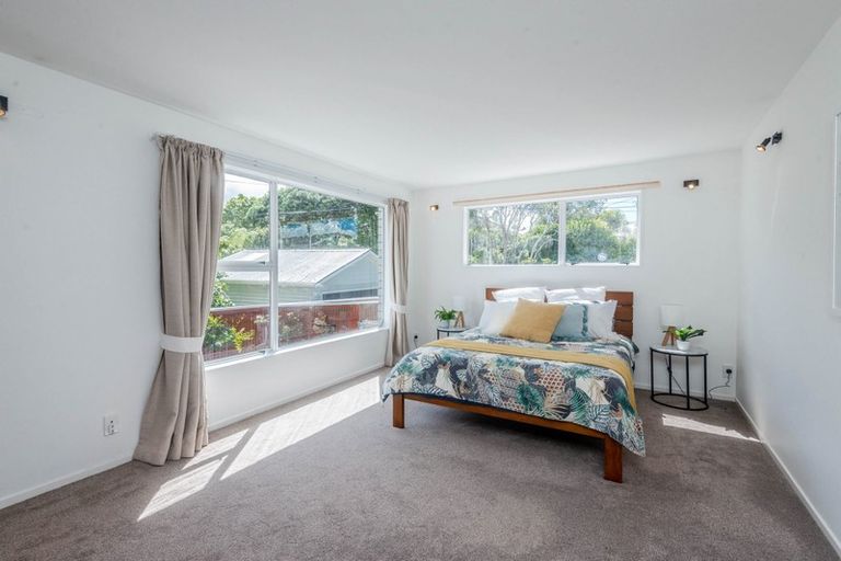 Photo of property in 32a Izard Road, Khandallah, Wellington, 6035