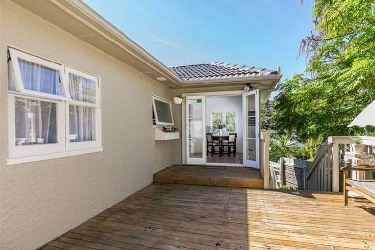 Photo of property in 1/65 Eskdale Road, Birkdale, Auckland, 0626