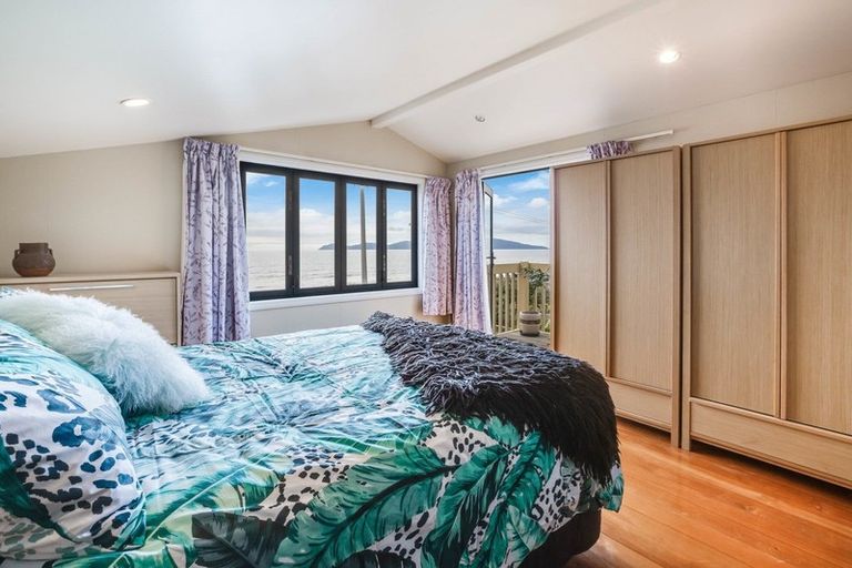 Photo of property in 131 The Parade, Paekakariki, 5034