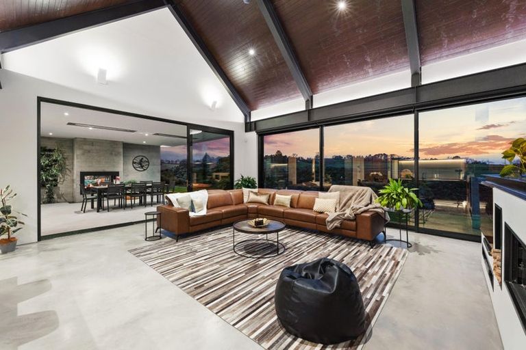 Photo of property in 104 Stoneridge Terrace, Whitford, Manurewa, 2576