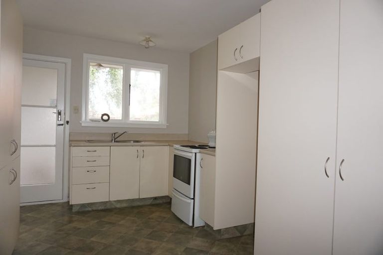 Photo of property in 2/46 Division Street, Riccarton, Christchurch, 8041