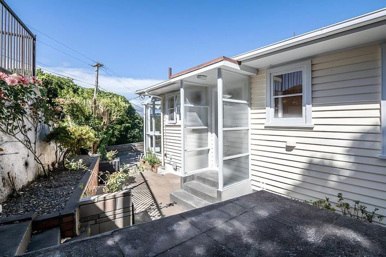 Photo of property in 26 Arapiko Street, Johnsonville, Wellington, 6037