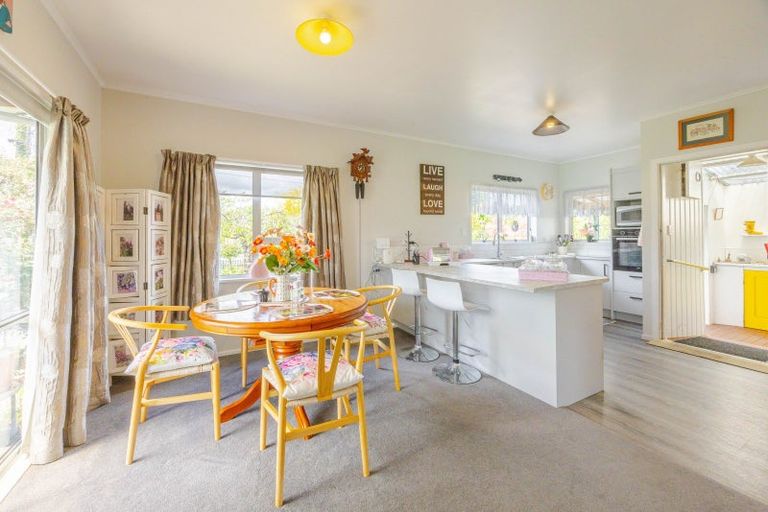 Photo of property in 1 Shanly Street, Waipawa, 4210