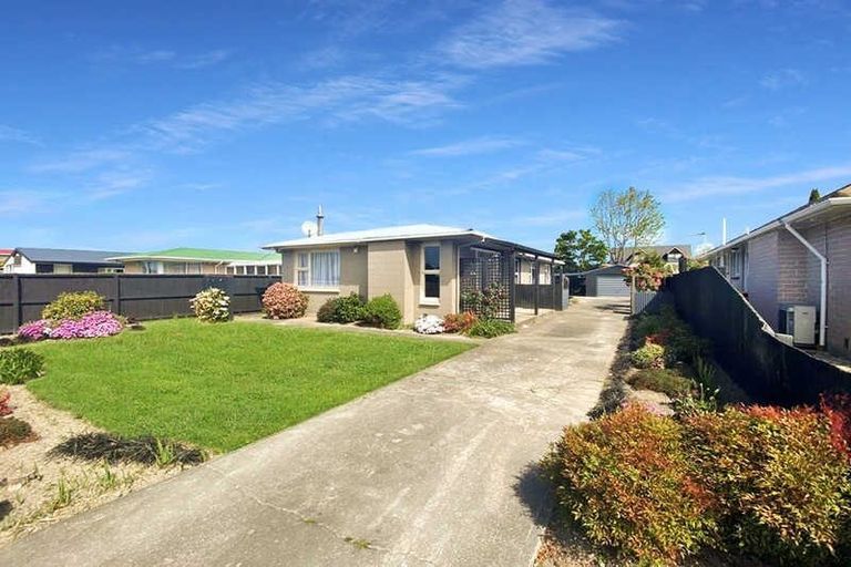 Photo of property in 301 Sawyers Arms Road, Bishopdale, Christchurch, 8053