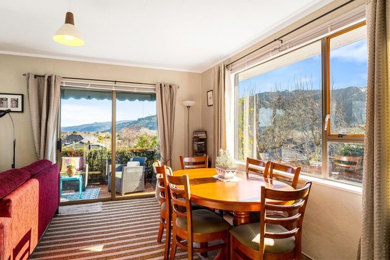 Photo of property in 1/21 Roband Crescent, Brown Owl, Upper Hutt, 5018