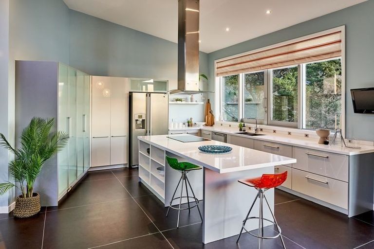 Photo of property in 4 Wilmore Way, Lowry Bay, Lower Hutt, 5013