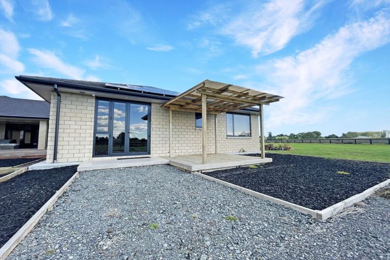 Photo of property in 62a Graham Road, Gordonton, 3281