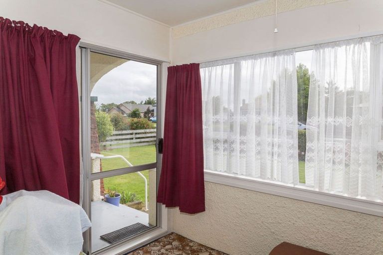 Photo of property in 52 Barraud Street, Dannevirke, 4930