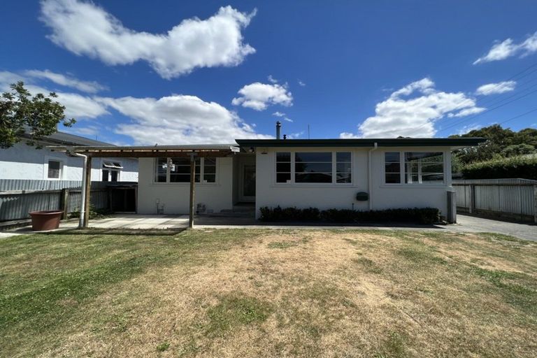 Photo of property in 96 Wood Street, Takaro, Palmerston North, 4410