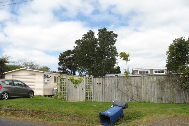 Photo of property in 71 Ferry Parade, Herald Island, Auckland, 0618