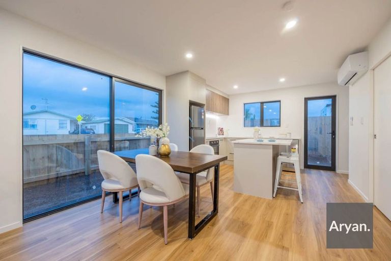 Photo of property in 8a Jupiter Street, Rosehill, Papakura, 2113