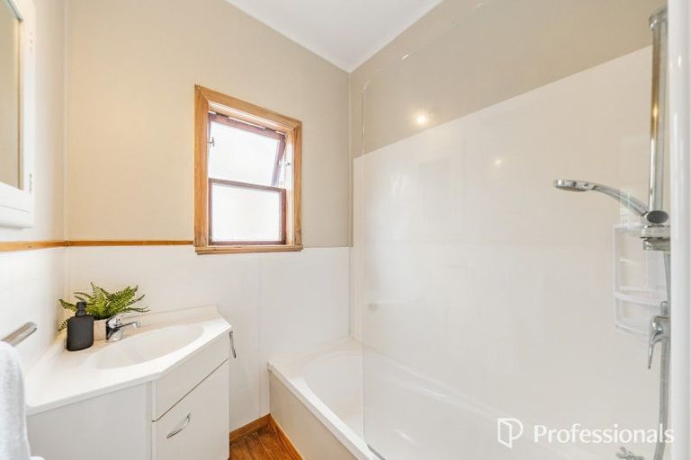 Photo of property in 16 Bell Road, Waiwhetu, Lower Hutt, 5010