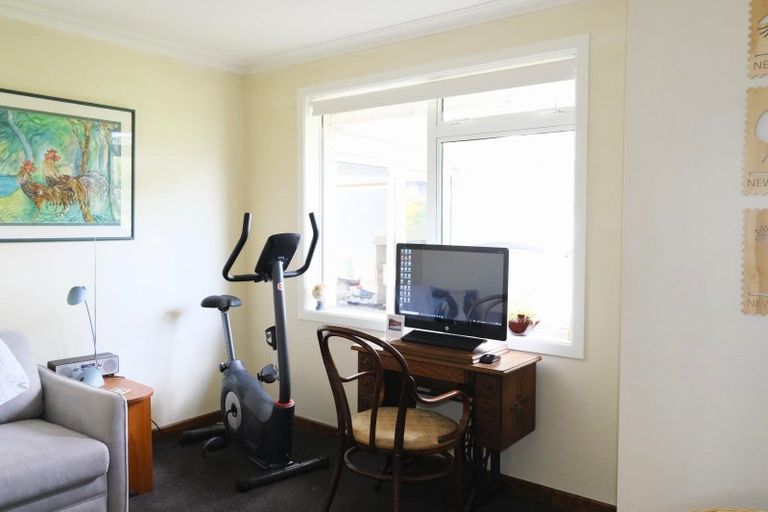 Photo of property in 10 Kew Place, Richmond Heights, Taupo, 3330