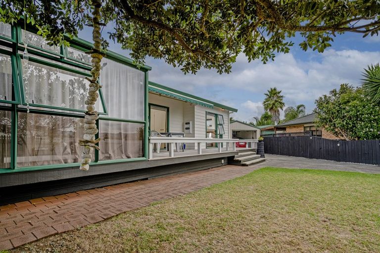 Photo of property in 2 Seascape Avenue, Whitianga, 3510