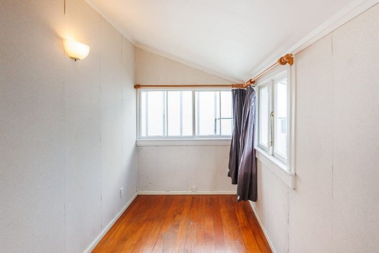 Photo of property in 69 Chelwood Street, Takaro, Palmerston North, 4412