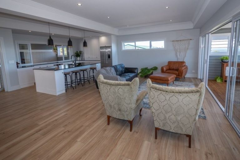 Photo of property in 5 Christine Drive, Coopers Beach, 0420