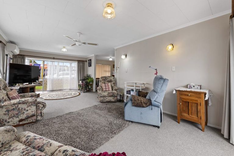 Photo of property in 1/36 Tukapa Street, Westown, New Plymouth, 4310