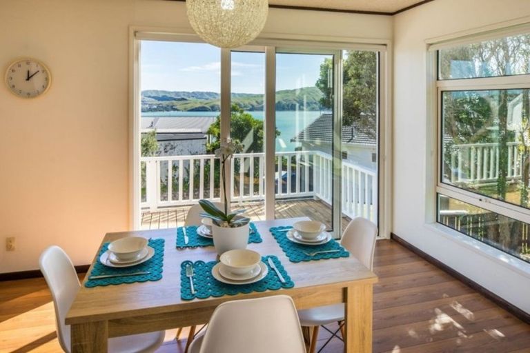Photo of property in 10 Compass Way, Whitby, Porirua, 5024