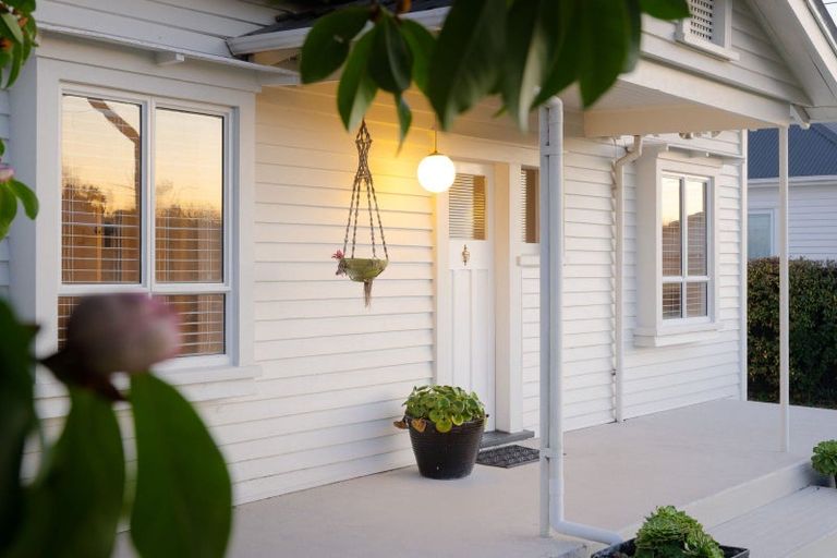 Photo of property in 14 Bains Avenue, Hamilton East, Hamilton, 3216