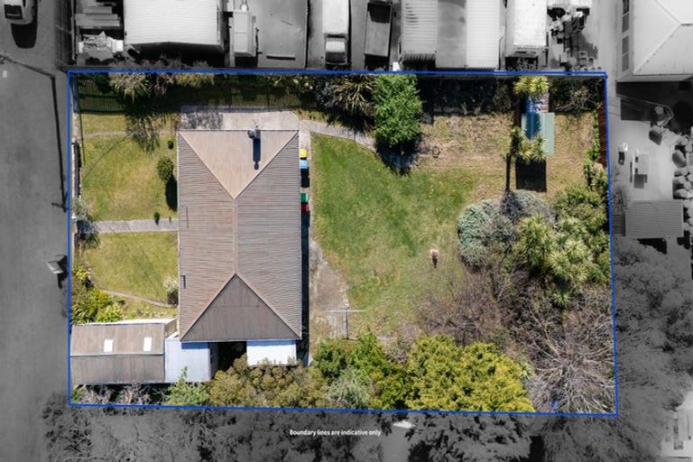 Photo of property in 147 Branxholm Street, Roxburgh, 9500