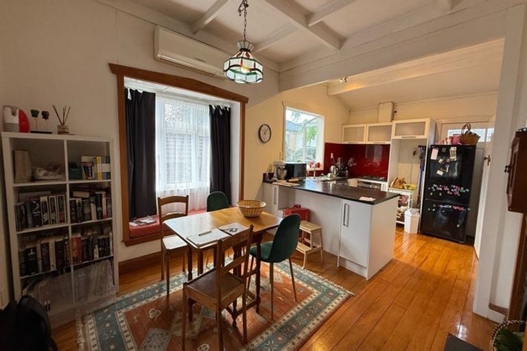 Photo of property in 13a Irirangi Road, Greenlane, Auckland, 1061