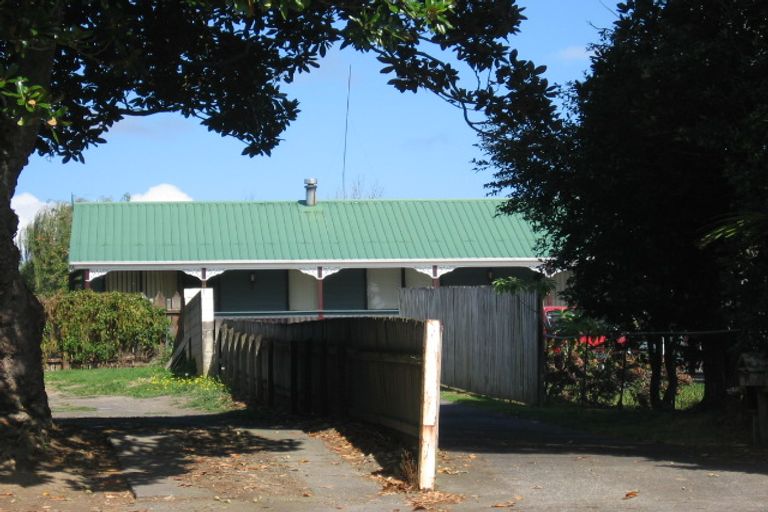 Photo of property in 1/26 Queen Mary Avenue, New Lynn, Auckland, 0600