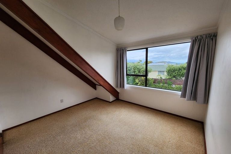 Photo of property in 1 Lindis Close, Kelson, Lower Hutt, 5010