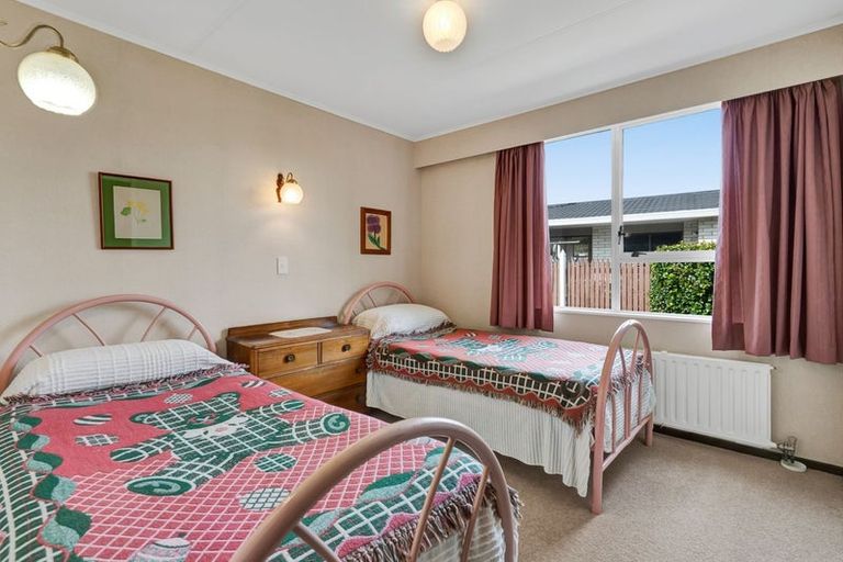 Photo of property in 13 Quin Crescent, Hawera, 4610