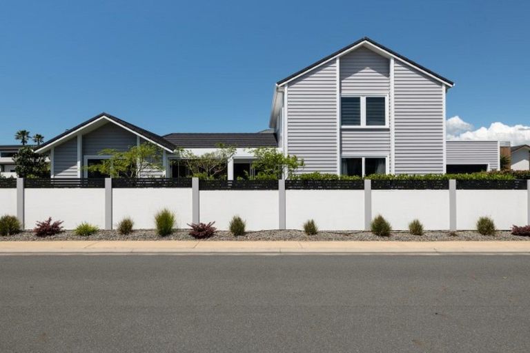 Photo of property in 14 Oceania Sands Way, Papamoa Beach, Papamoa, 3118