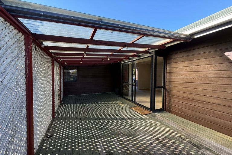 Photo of property in 147 Botany Road, Botany Downs, Auckland, 2010