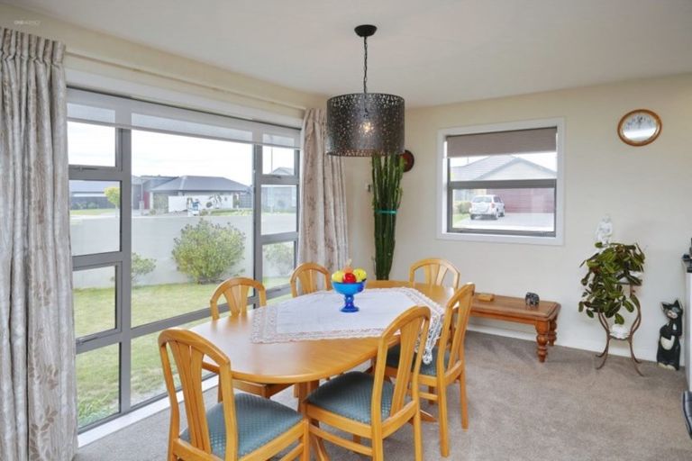 Photo of property in 19 Sutherland Drive, Kaiapoi, 7630