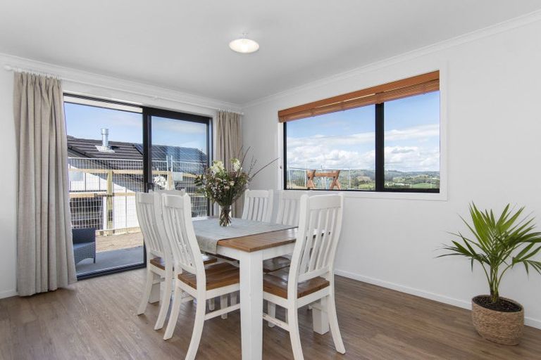 Photo of property in 2 Stingray Drive, Omokoroa, 3114